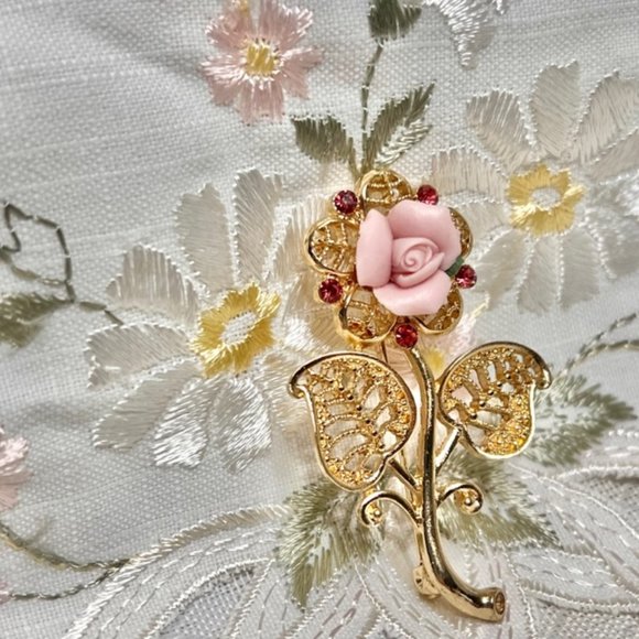 1928 Brand Gold Bridal Wedding Brooch, Vintage Floral Brooches, Bridal Jewelry - Picture 5 of 10